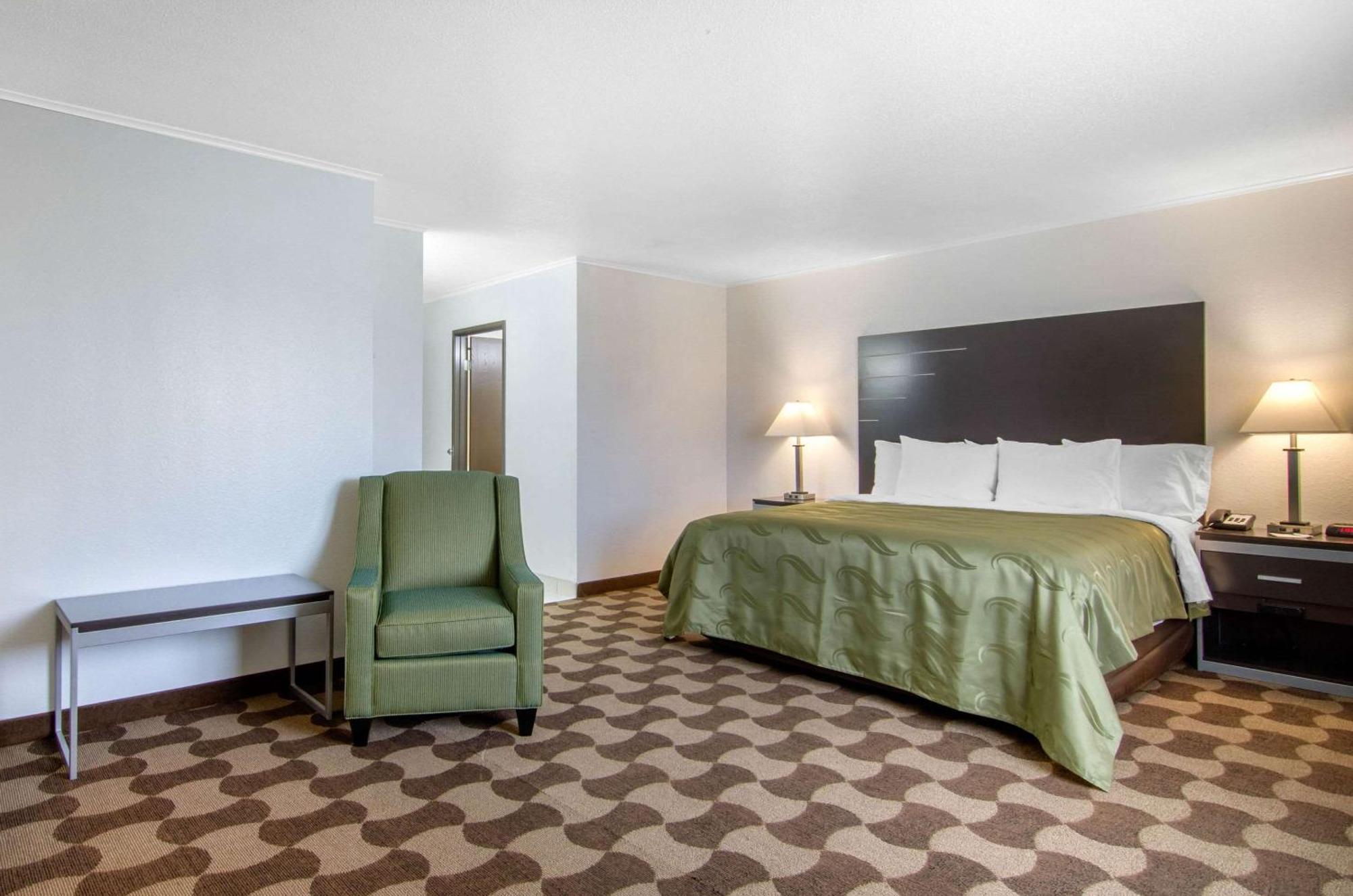 Quality Inn Russell Exteriör bild