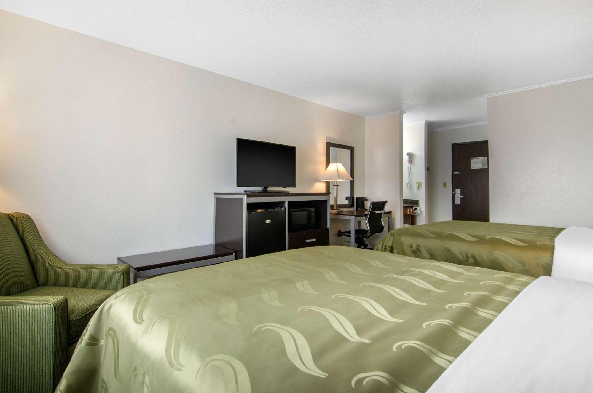 Quality Inn Russell Exteriör bild