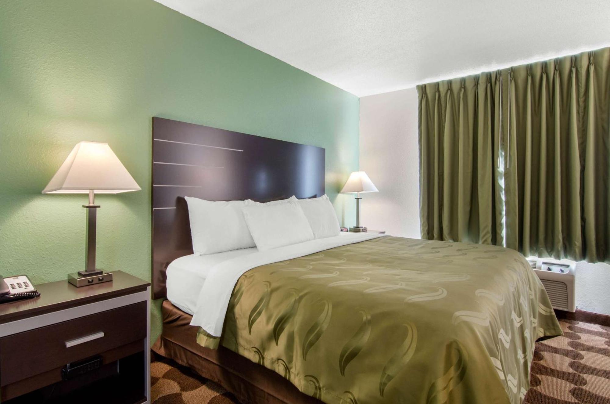 Quality Inn Russell Exteriör bild
